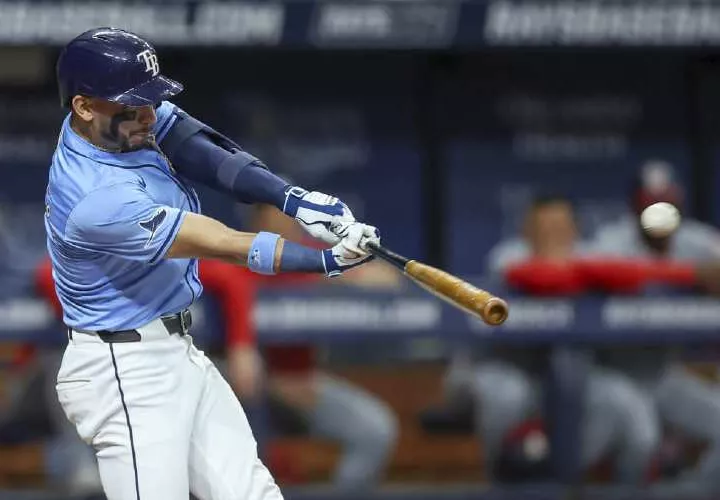 José Caballero al ligar ayer su cuadrangular. Foto: MLB