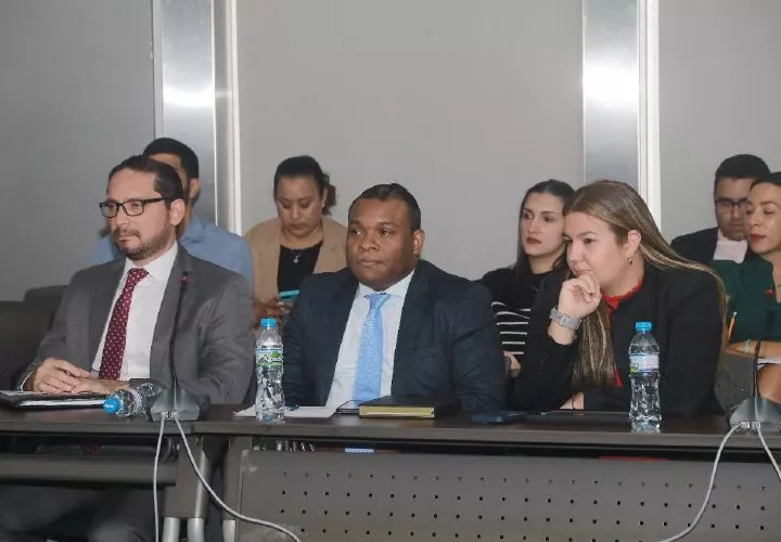 Participaron en la jornada, representantes del Sindicato de los Trabajadores de Electricidad.