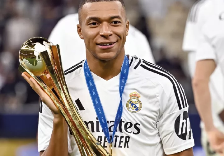 Kylian Mbappe tras la final de la Copa Intercontinental que han jugado Real Madrid CF y CF Pachuca en Lusail.