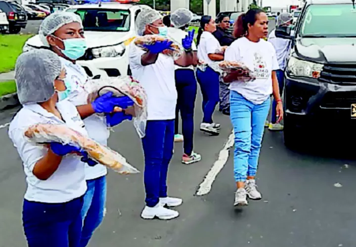 Las roscas navideñas eran ofrecidas a los conductores.