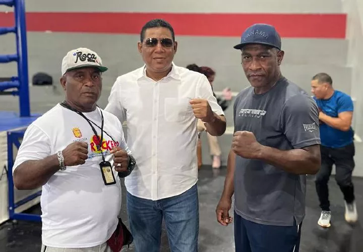 El presidente de la Afiliación de Entrenadores de Boxeo de Panamá, Gerardo Murillo (c) adelantó que se realizará una gira por los gimnasios a nivel nacional.