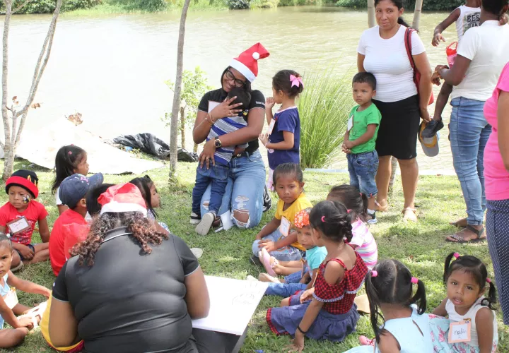 organización ¡EA! Juventud, ayuda, niños, Río Indio, Colón, apoyo