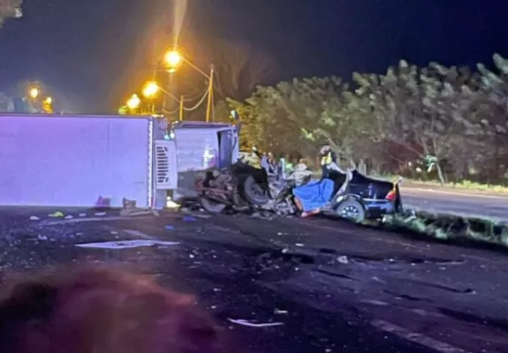 Escena del trágico accidente en Veraguas.