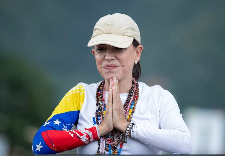 Maria Corina Machado, simpatizantes, llamado, venezolanos, concentrarse